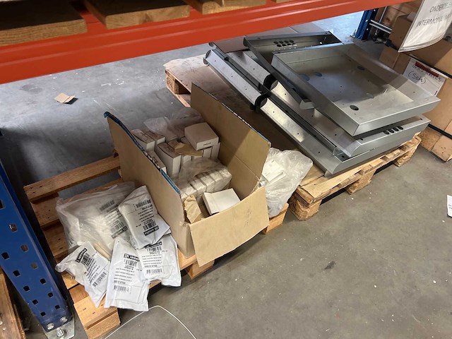 Inhoud van stelling met onderdelen intermodul maxi & alutherm systemen - afbeelding 3 van  31
