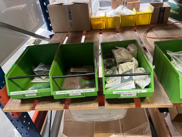 Inhoud van stelling met onderdelen intermodul maxi & alutherm systemen - afbeelding 26 van  31