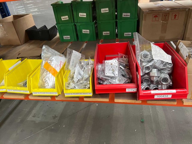 Inhoud van stelling met onderdelen intermodul maxi & alutherm systemen - afbeelding 4 van  18