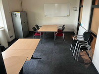 Inhoud vergaderruimte - afbeelding 1 van  6