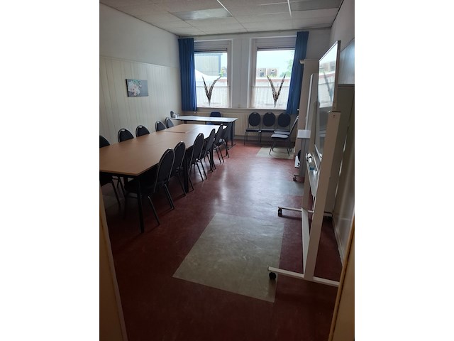Inhoud vergaderruimte - afbeelding 1 van  8
