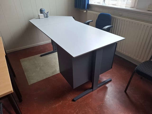 Inhoud vergaderruimte - afbeelding 5 van  8
