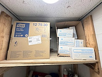 Inhoud voorraadkast - afbeelding 2 van  5