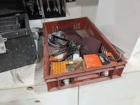 Inhoud werkbank en voorraadkast - afbeelding 11 van  34