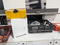 Inhoud werkbank en voorraadkast - afbeelding 13 van  34