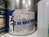 Inhoud werkbank en voorraadkast - afbeelding 30 van  34