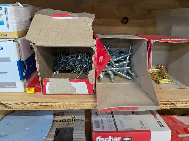 Inhoud werkbank - afbeelding 14 van  33