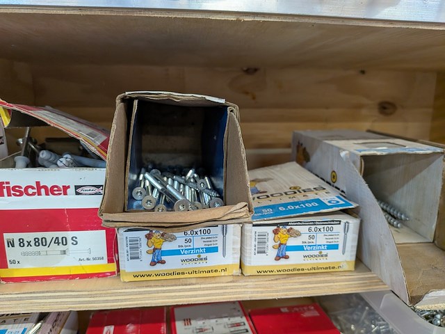 Inhoud werkbank - afbeelding 17 van  33