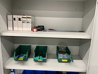 Inhoud werkplaatskast met boren, installatiematerialen, tapes, etc. (2x) - afbeelding 6 van  21
