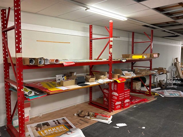 Inhoud zolder - afbeelding 3 van  7