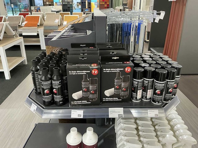 Inhoudstelling reinigings en montage accessoires - afbeelding 2 van  8