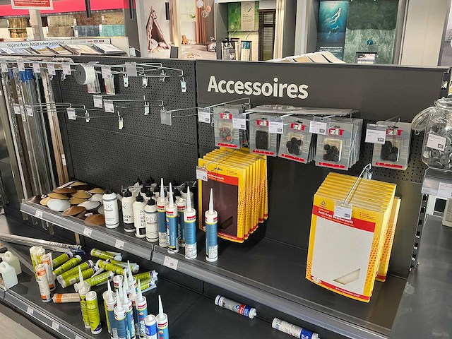 Inhoudstelling reinigings en montage accessoires - afbeelding 8 van  9