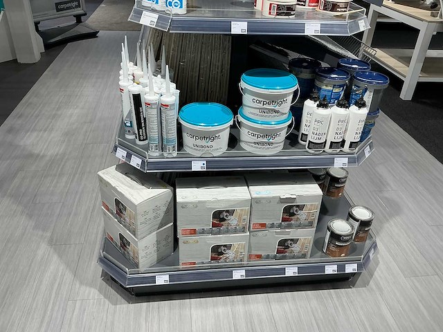 Inhoudstelling reinigings en montage accessoires - afbeelding 2 van  8