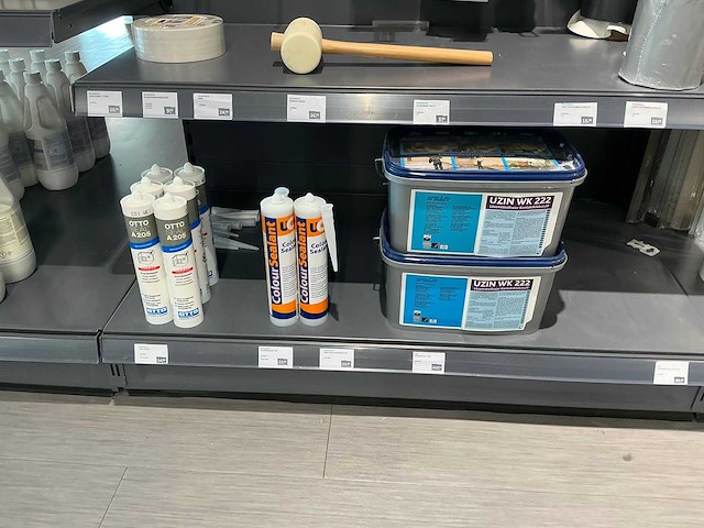 Inhoudstelling reinigings en montage accessoires - afbeelding 7 van  8