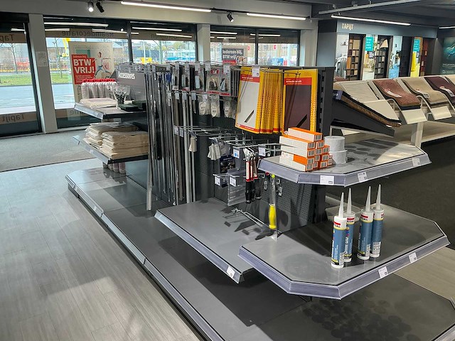 Inhoudstelling reinigings en montage accessoires - afbeelding 1 van  6