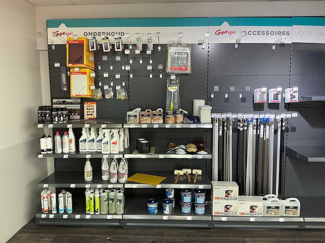 Inhoudstelling reinigings en montage accessoires - afbeelding 1 van  8