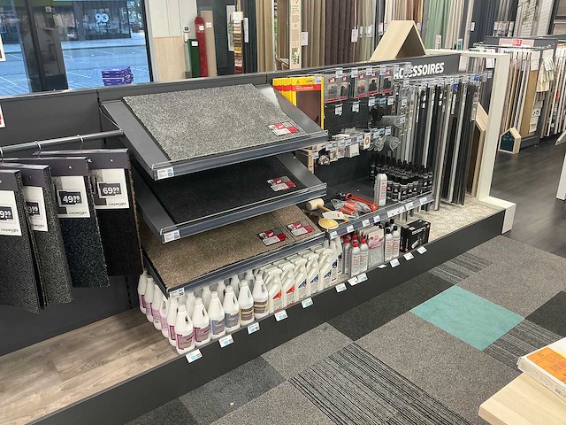 Inhoudstelling reinigings en montage accessoires - afbeelding 1 van  5