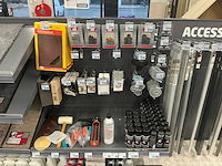 Inhoudstelling reinigings en montage accessoires - afbeelding 3 van  5