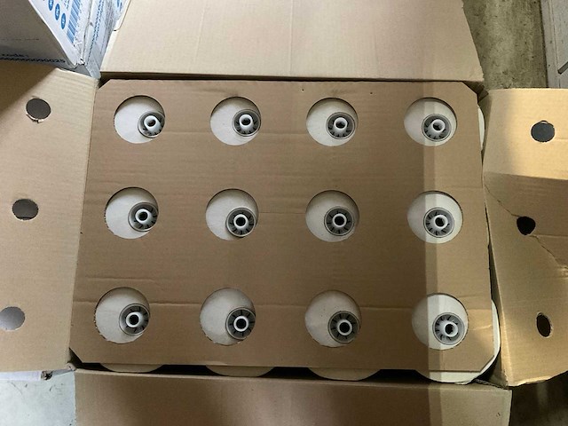 Initial toiletpapier (140x) - afbeelding 2 van  5