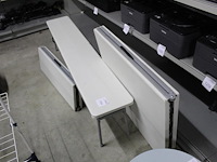 Inklapbare campingset bestaande uit tafel en twee bankjes. totale breedte uitgeklapt 183 cm. margeproduct - afbeelding 1 van  3