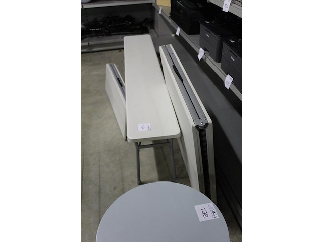 Inklapbare campingset bestaande uit tafel en twee bankjes. totale breedte uitgeklapt 183 cm. margeproduct - afbeelding 2 van  3