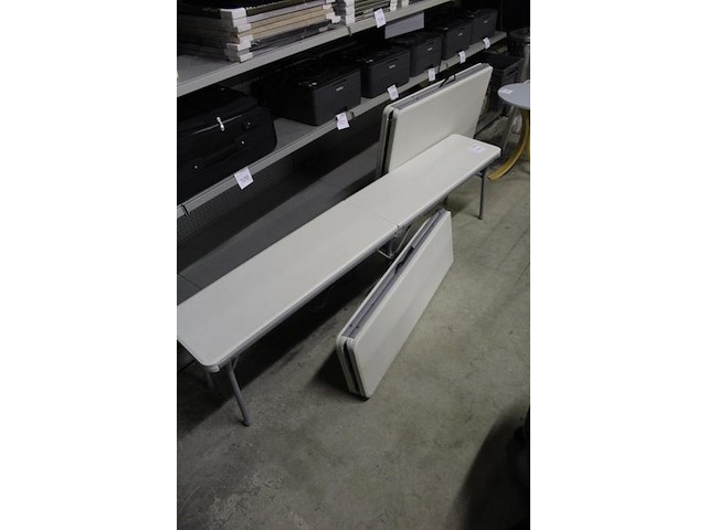 Inklapbare campingset bestaande uit tafel en twee bankjes. totale breedte uitgeklapt 183 cm. margeproduct - afbeelding 3 van  3