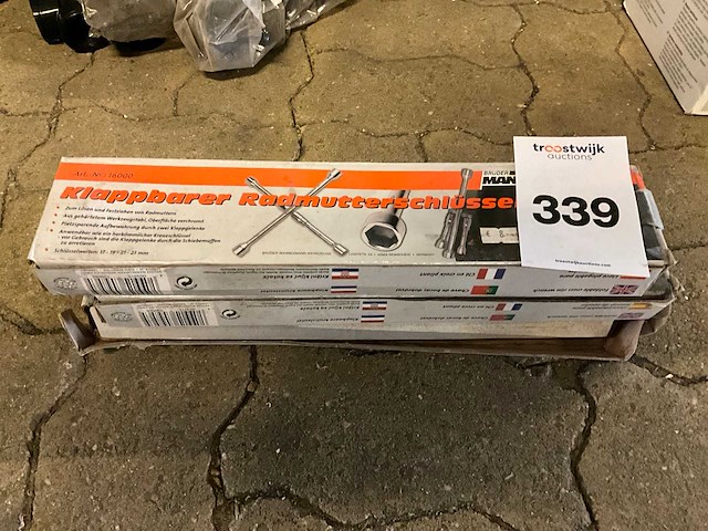 Inklapbare kruissleutel (3x) - afbeelding 1 van  2