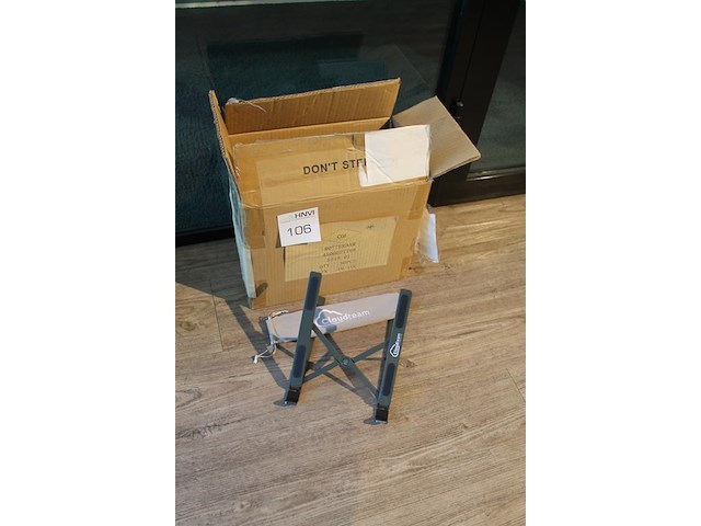 Inklapbare laptopstandaards, 15 stuks in doos. - afbeelding 2 van  2