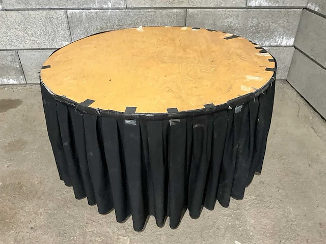 Inklapbare restauranttafel met rok ø 150 cm (10x) - afbeelding 1 van  5