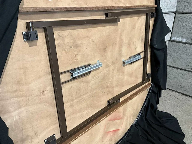 Inklapbare restauranttafel met rok ø 180 cm (10x) - afbeelding 6 van  6