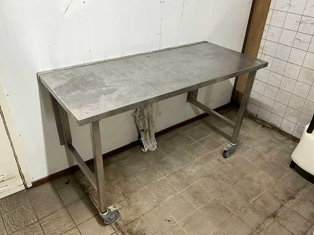 Inklapbare rvs werktafel - afbeelding 2 van  6