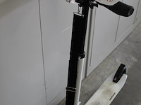 Inklapbare step meteor racer met draagriem - afbeelding 3 van  4