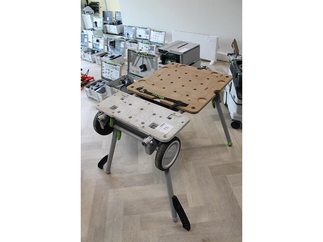 Inklapbare werktafel festool ug-csc-sys met steekwagenfunctie. let op ! onderdeel van combinatiekavel b017 onderdeel van combinatiekavel combinatiekavel festool gereedschappen kavels b013 t/m b016. zaag-en werktafel met afzuiging. - afbeelding 2 van  3