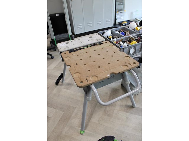 Inklapbare werktafel festool ug-csc-sys met steekwagenfunctie. let op ! onderdeel van combinatiekavel b017 onderdeel van combinatiekavel combinatiekavel festool gereedschappen kavels b013 t/m b016. zaag-en werktafel met afzuiging. - afbeelding 3 van  3