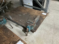 Inklapbare werktafel met bankschroef - afbeelding 1 van  4