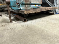 Inklapbare werktafel met bankschroef - afbeelding 4 van  4