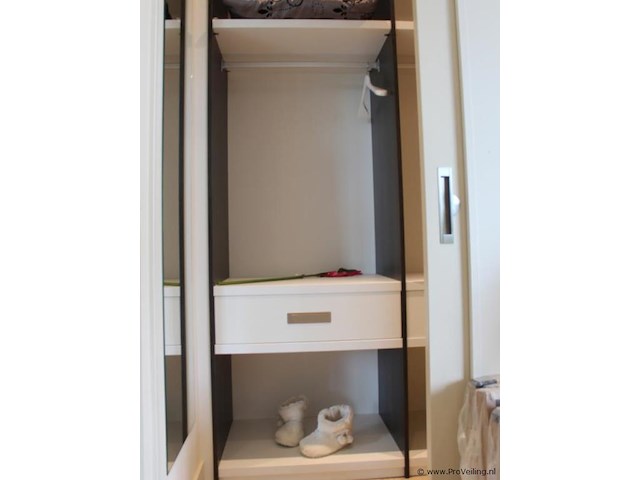 Inloopkast - afbeelding 10 van  11