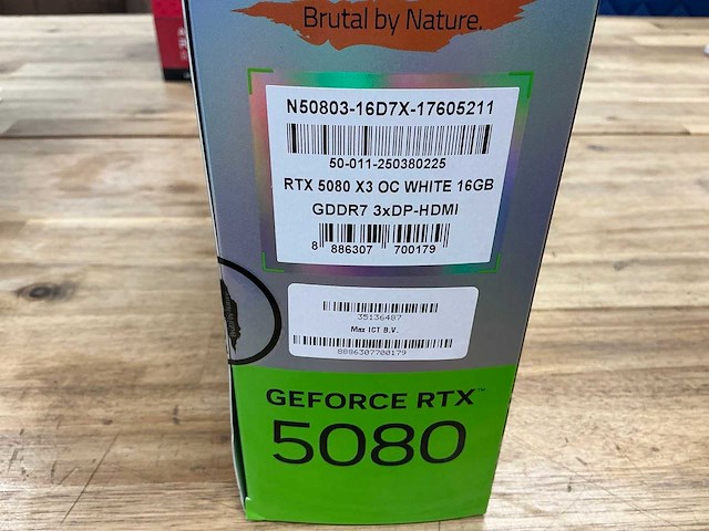 Inno3d x3 oc white geforce rtx5080 videokaart - afbeelding 2 van  3