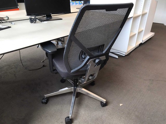 Innofec bureaustoel met bureau - afbeelding 1 van  2