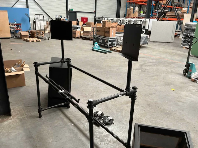 Innox dj-opstelling - afbeelding 17 van  21