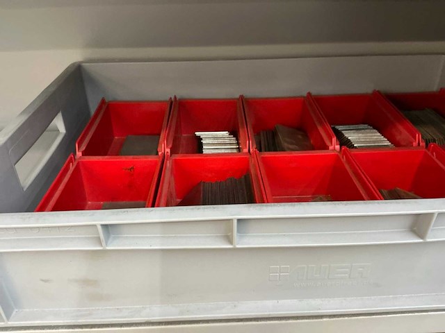 Inofec werkplaatskast met inhoud - afbeelding 8 van  12