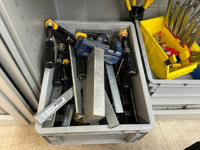 Inofec werkplaatskast met inhoud - afbeelding 4 van  13