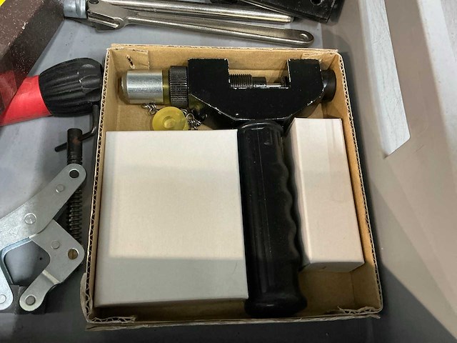 Inofec werkplaatskast met inhoud - afbeelding 4 van  17