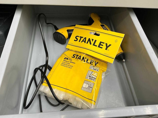 Inofec werkplaatskast met inhoud - afbeelding 11 van  14