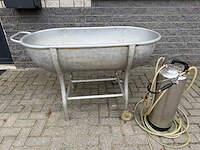 Inox - + injector spuit - mengkuip - afbeelding 1 van  3