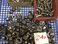Inox bouten en moeren - afbeelding 1 van  3