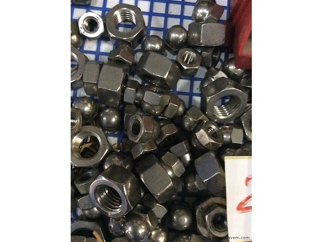 Inox bouten en moeren - afbeelding 2 van  3