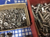 Inox bouten en moeren - afbeelding 3 van  3