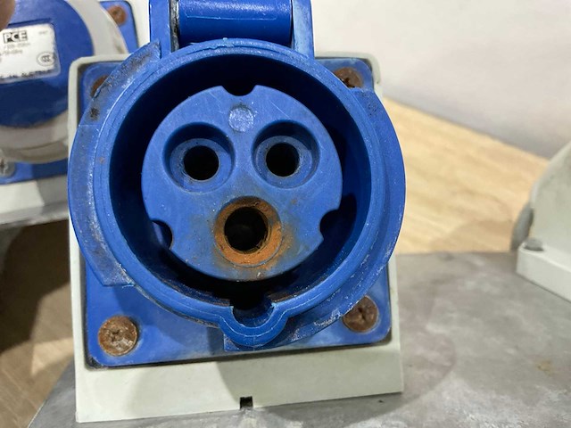 Inox paal met stopcontact (2x) - afbeelding 3 van  5