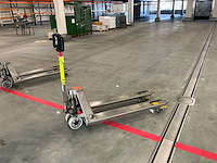 Inox pallettruck - afbeelding 4 van  4